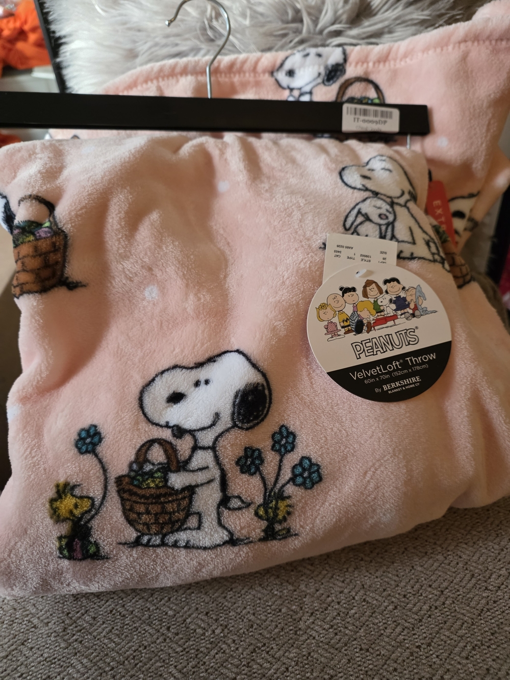 Berkshire Pink Peanuts Snoopy VelvetLoft Throw